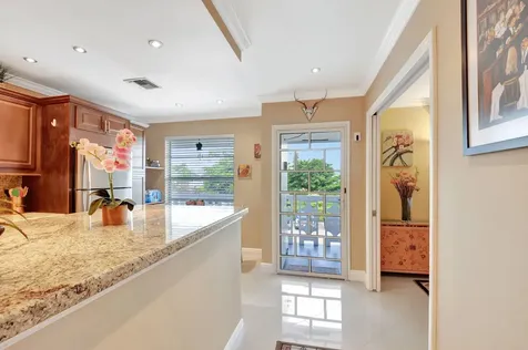 2721 Sw 15th Street Delray Beach FL 33445