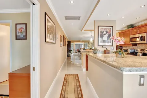 2721 Sw 15th Street Delray Beach FL 33445