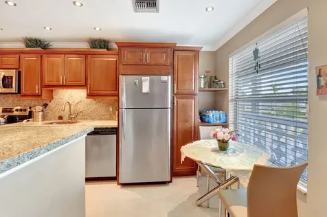 2721 Sw 15th Street Delray Beach FL 33445