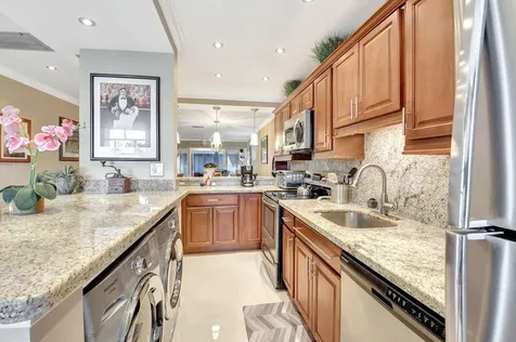 2721 Sw 15th Street Delray Beach FL 33445