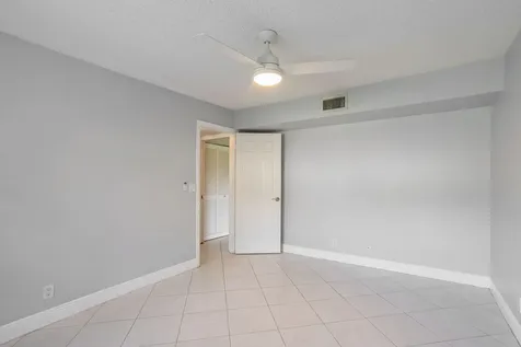 2900 SW 22nd Circle Delray Beach FL 33445
