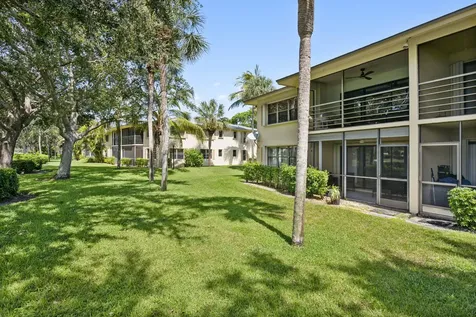 2900 SW 22nd Circle Delray Beach FL 33445