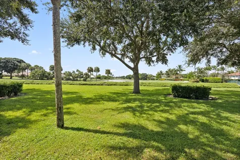 2900 SW 22nd Circle Delray Beach FL 33445