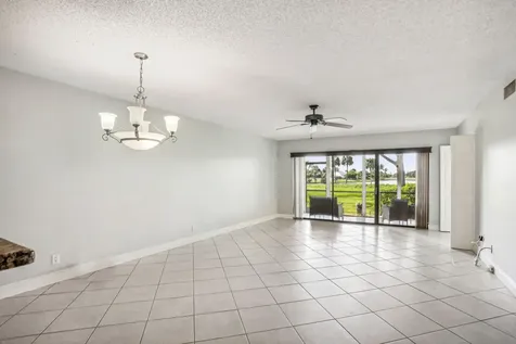 2900 SW 22nd Circle Delray Beach FL 33445