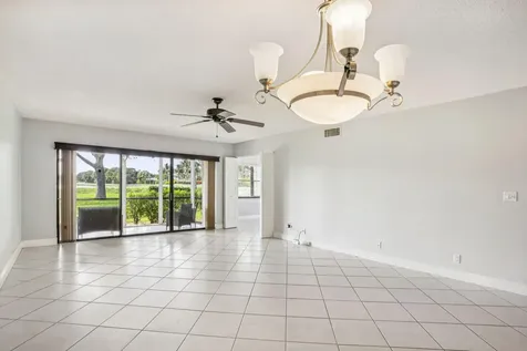 2900 SW 22nd Circle Delray Beach FL 33445