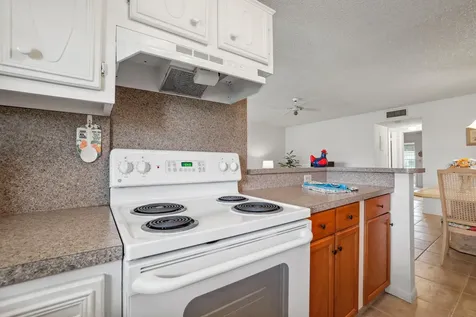 3250 Park Lane Boynton Beach FL 33435