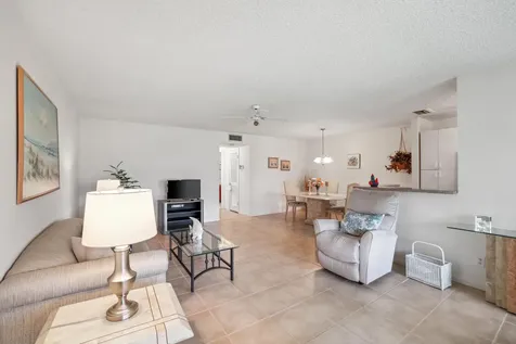 3250 Park Lane Boynton Beach FL 33435