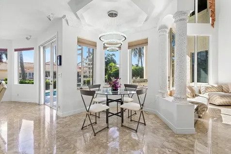 560 Sw 15th Street Boca Raton FL 33432