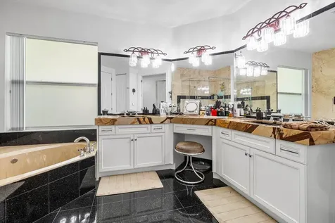 560 Sw 15th Street Boca Raton FL 33432