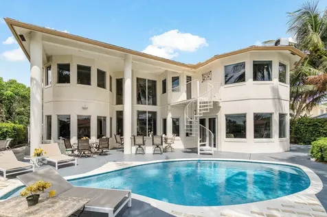 560 Sw 15th Street Boca Raton FL 33432