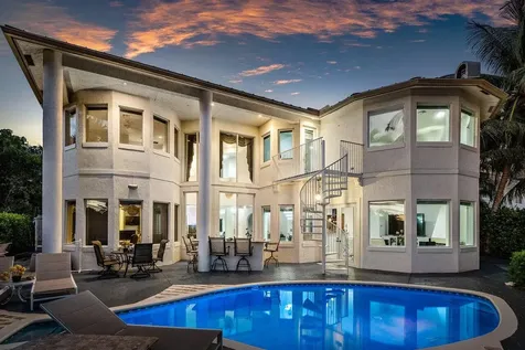 560 Sw 15th Street Boca Raton FL 33432