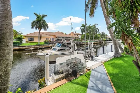 560 Sw 15th Street Boca Raton FL 33432