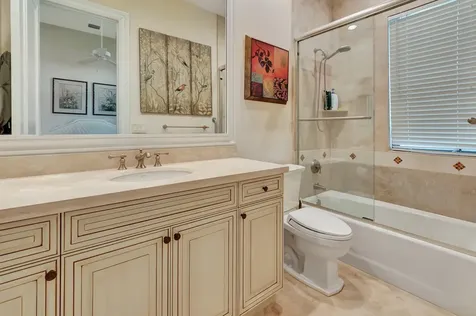 9230 Este Lago Drive Boca Raton FL 33496
