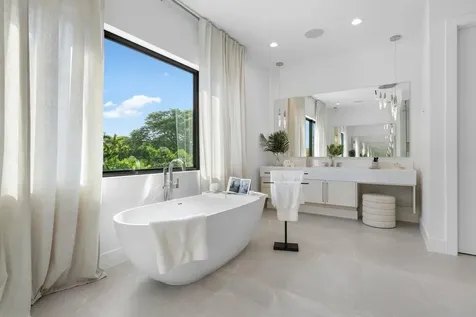 400 Ne 4th Street Boca Raton FL 33432