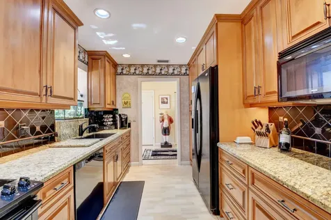 9 Windsor Lane Boynton Beach FL 33436