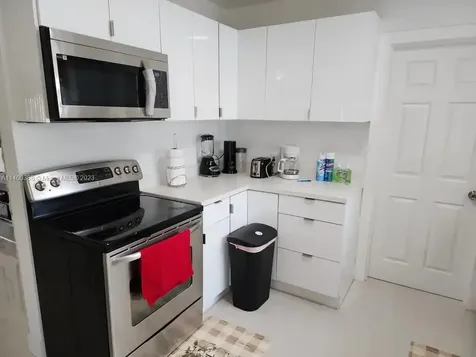 3240 Sw 17th Street Fort Lauderdale FL 33312