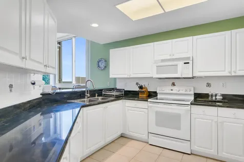 3880 N Highway A1a Hutchinson Island FL 34949
