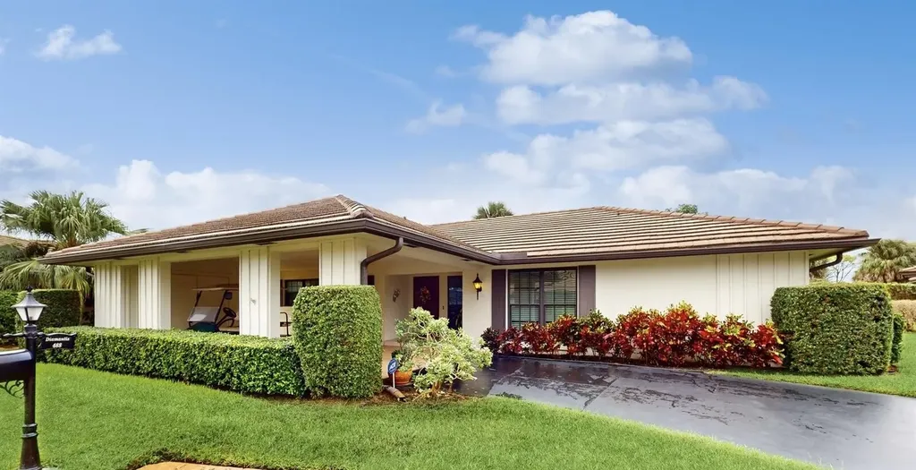 488 Forestview Drive Atlantis FL 33462
