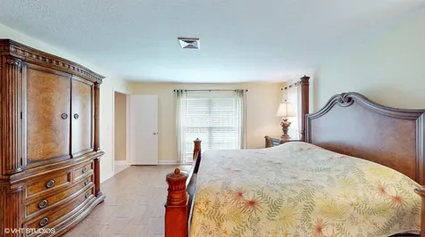 488 Forestview Drive Atlantis FL 33462