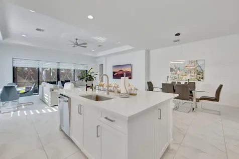 9291 Mountain Pine Grove Boynton Beach FL 33473
