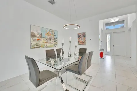 9291 Mountain Pine Grove Boynton Beach FL 33473