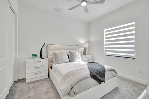 9291 Mountain Pine Grove Boynton Beach FL 33473