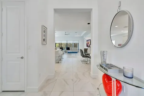 9291 Mountain Pine Grove Boynton Beach FL 33473