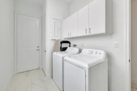 9291 Mountain Pine Grove Boynton Beach FL 33473