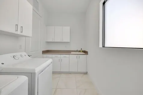 9291 Mountain Pine Grove Boynton Beach FL 33473