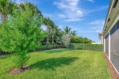 9291 Mountain Pine Grove Boynton Beach FL 33473