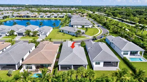 9291 Mountain Pine Grove Boynton Beach FL 33473