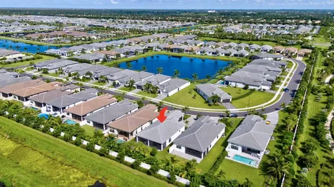 9291 Mountain Pine Grove Boynton Beach FL 33473