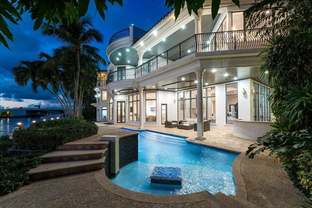 155 Se Spanish Trail Boca Raton FL 33432