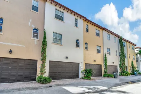 32 Via Floresta Drive Boca Raton FL 33487