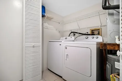 690 Se 23rd Avenue Pompano Beach FL 33062