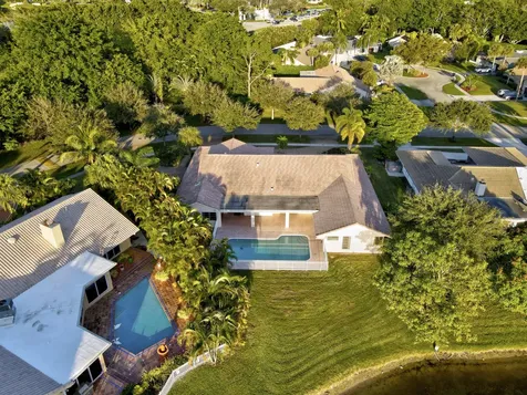 7441 Estrella Circle Boca Raton FL 33433