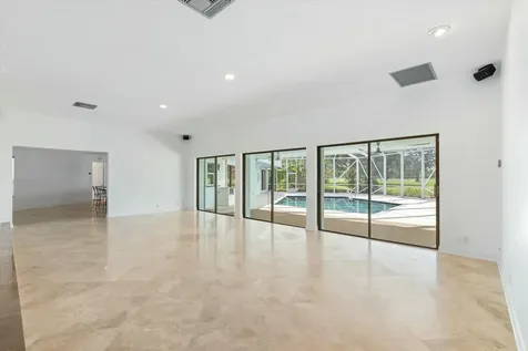 301 N Country Club Drive Atlantis FL 33462