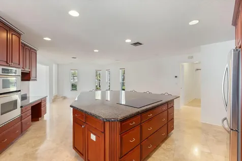 301 N Country Club Drive Atlantis FL 33462