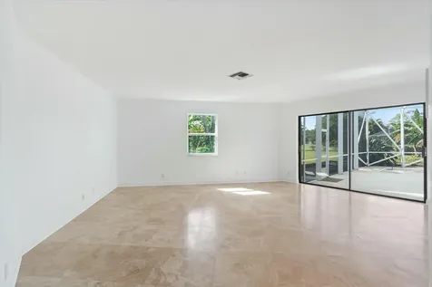 301 N Country Club Drive Atlantis FL 33462