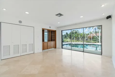 301 N Country Club Drive Atlantis FL 33462