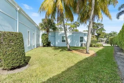 301 N Country Club Drive Atlantis FL 33462