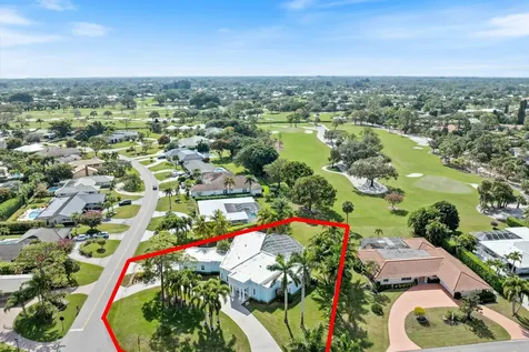 301 N Country Club Drive Atlantis FL 33462