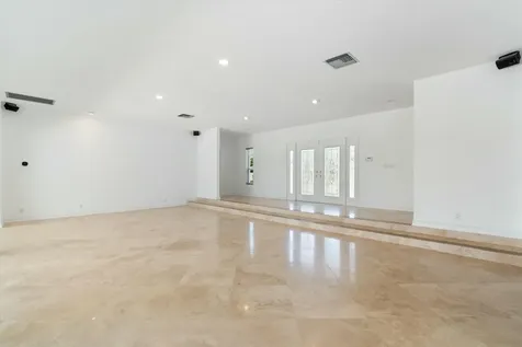 301 N Country Club Drive Atlantis FL 33462