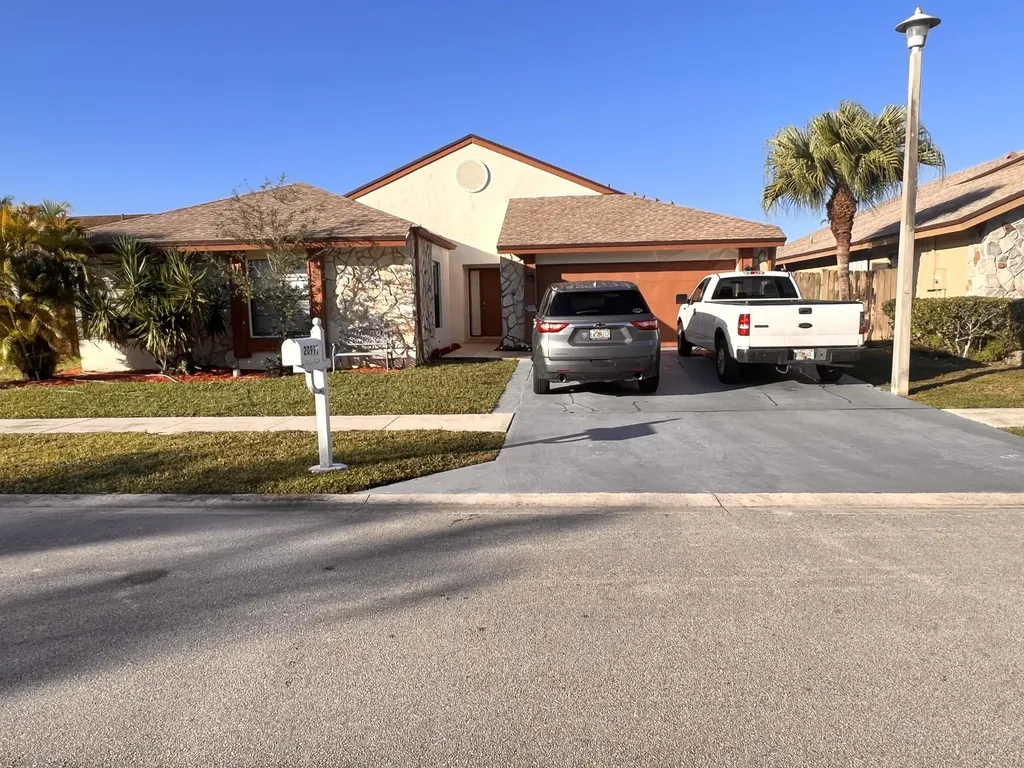 20991 Woodspring Avenue Boca Raton FL 33428