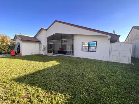20991 Woodspring Avenue Boca Raton FL 33428