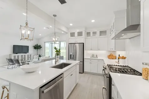 10443 Nw Dreamweaver Road Port Saint Lucie FL 34987