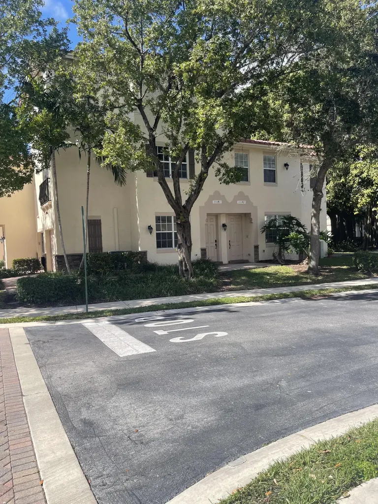 111 Stone Harbor Way Delray Beach FL 33444