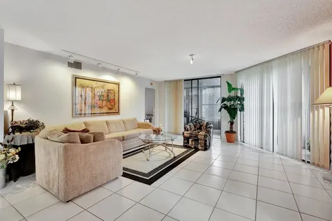 7449 Glendevon Lane Delray Beach FL 33446