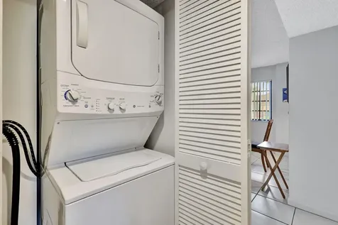 7449 Glendevon Lane Delray Beach FL 33446