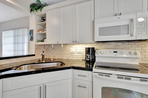 7449 Glendevon Lane Delray Beach FL 33446